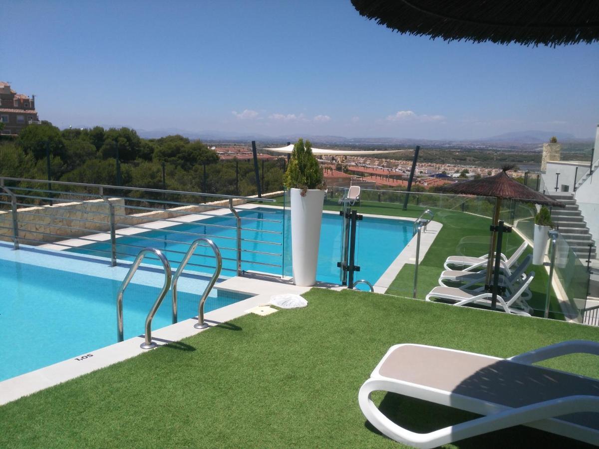 Beautiful New Style Apartment In Gran Alacant In Front Of Sea With Solarium And Jacuzzi מראה חיצוני תמונה