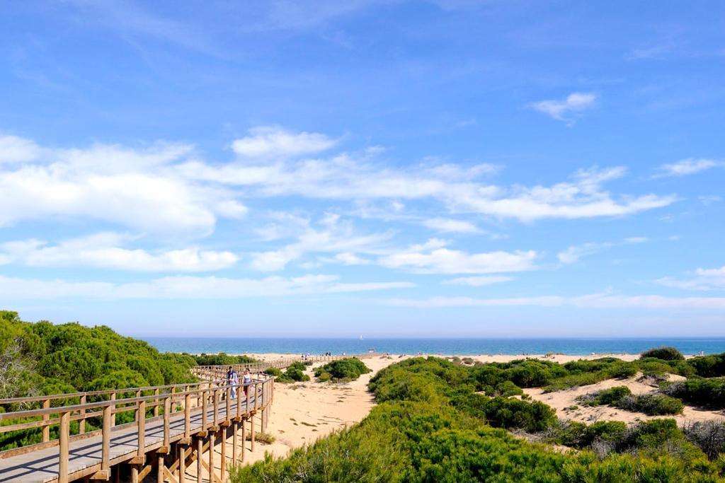 Beautiful New Style Apartment In Gran Alacant In Front Of Sea With Solarium And Jacuzzi מראה חיצוני תמונה